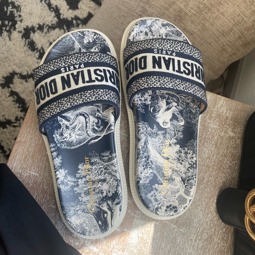 Authentic Christian Dior Iconic Zoo Motifs Sandals sz: 36
